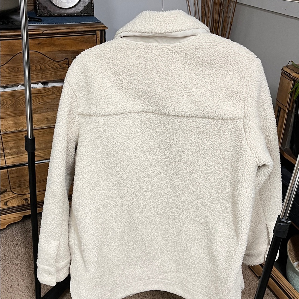Helly Hansen Off-White Sherpa Fleece Snap Jacket - Picture 3 of 4